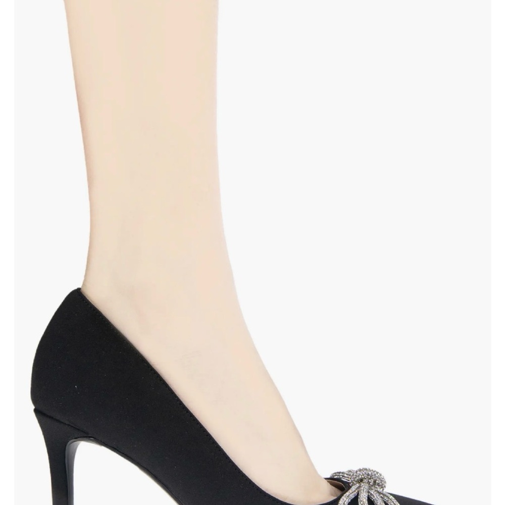 BCBGeneration Pointed Toe is Pump w/ Bow - Picture 6 of 6